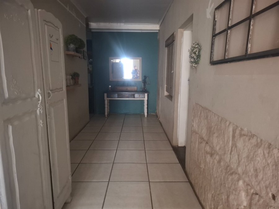 5 Bedroom Property for Sale in Kroonstad Central Free State